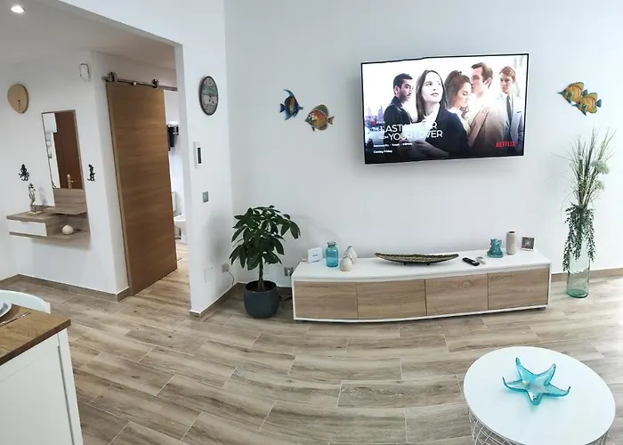 Lägenhet With Large Patio By Namaste Elite *