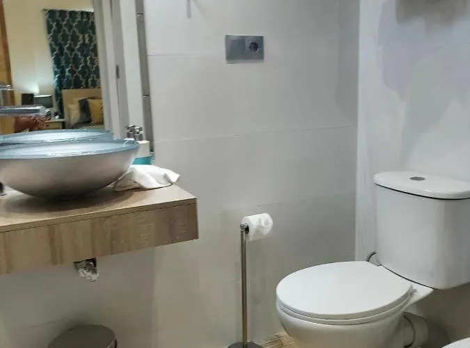 Lägenhet With Large Patio By Namaste Elite