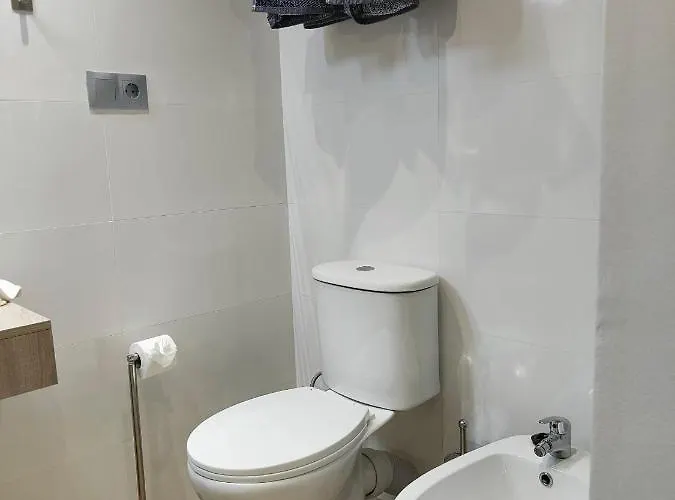 With Large Patio By Namaste Elite Appartamento *