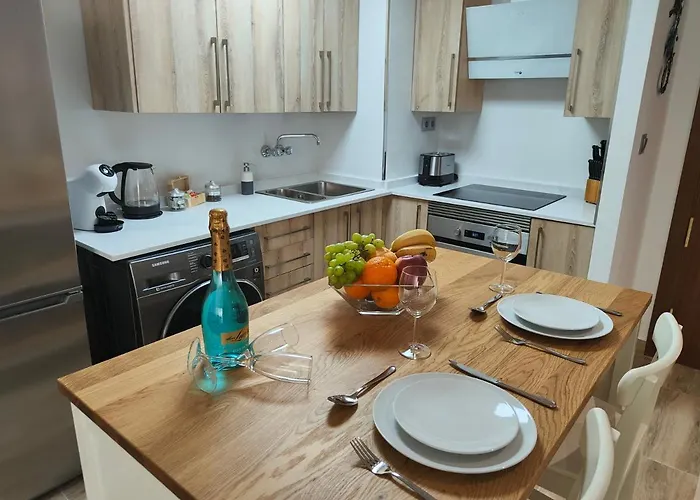 Appartamento With Large Patio By Namaste Elite *