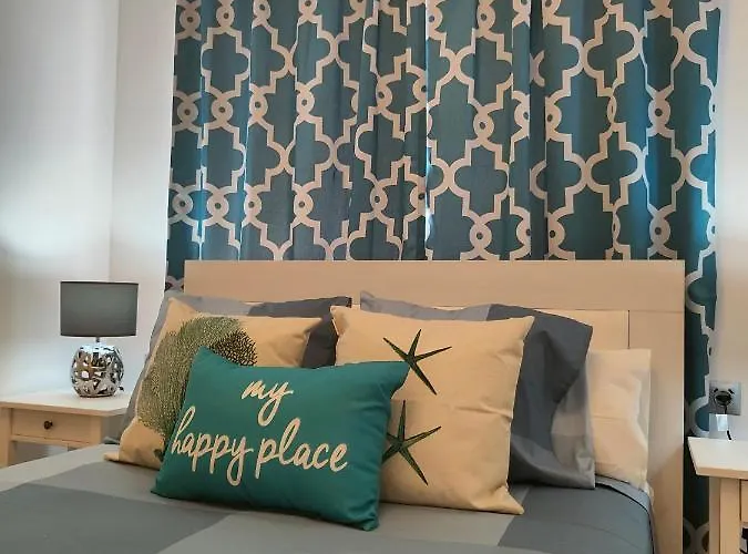 With Large Patio By Namaste Elite Appartamento Torremolinos